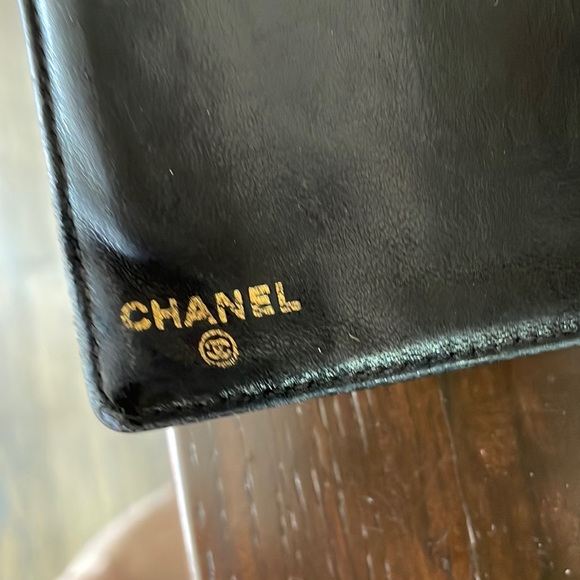 ๐๐HOST PICK๐๐ gorgeous Chanel Wallet black caviar skin - Picture 9 of 12